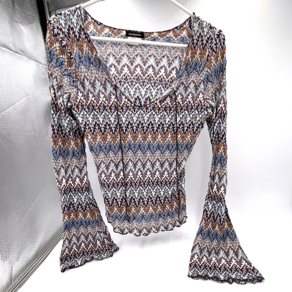 Eyeshadow Blouse with tie and flared sleeves-Med